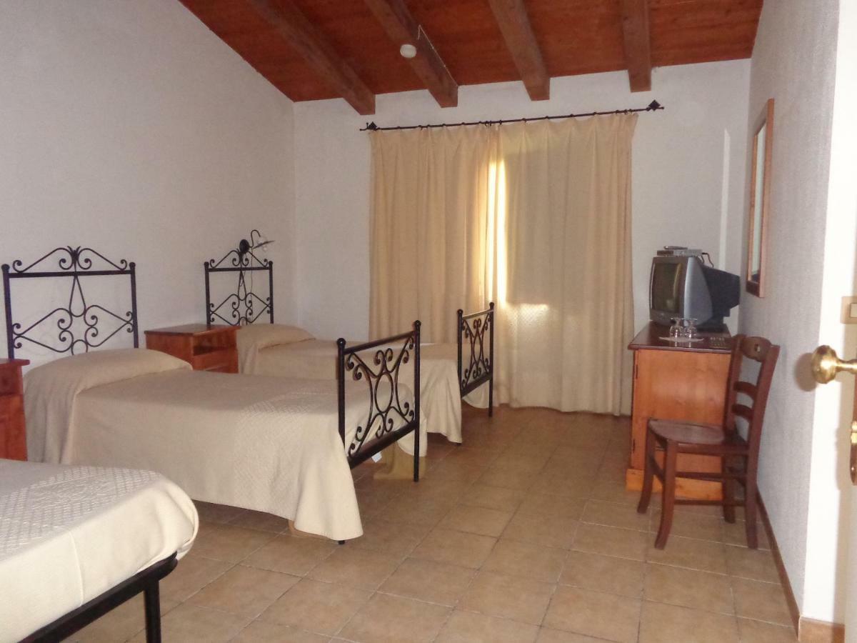 Hotel Su Baione Abbasanta Dış mekan fotoğraf